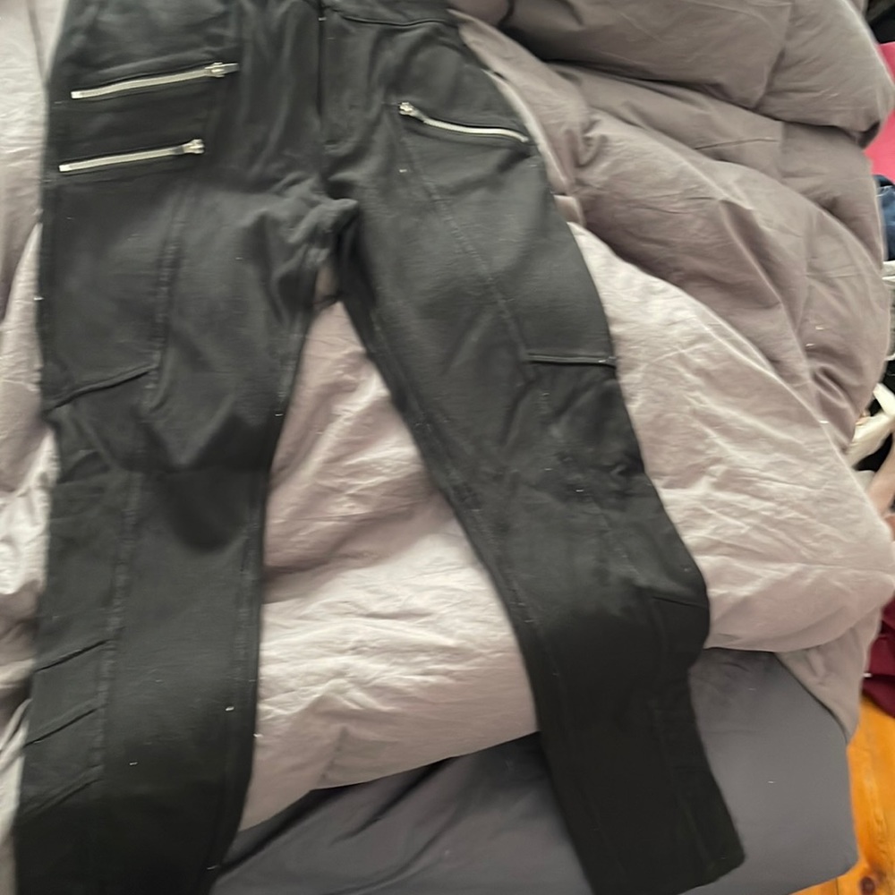 🎉HP!🎉 ATHLETA BLACK PONTE MOTO LEGGINGS PANTS